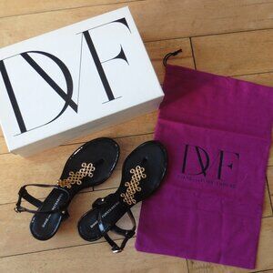 Diane von Furstenberg Gold Love Knot Monte Black Patent Sandals Size 7 NEW NWOT